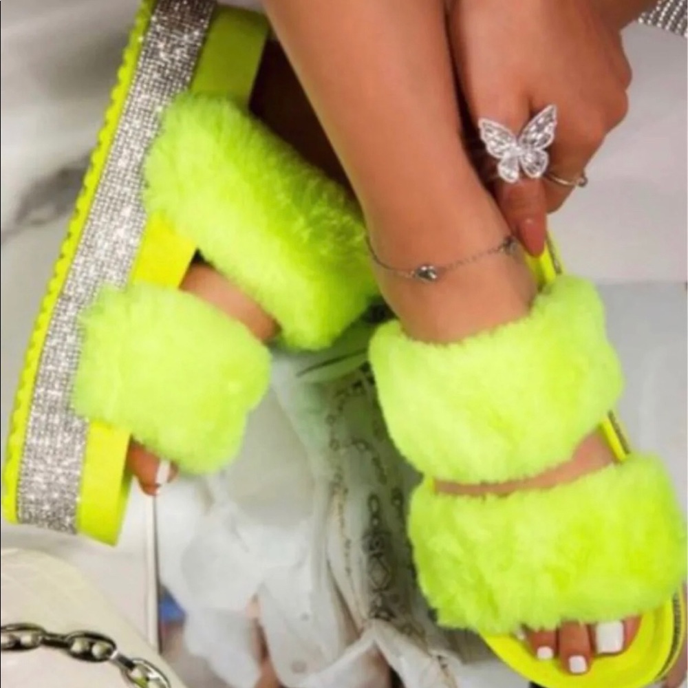 Women’s sandals